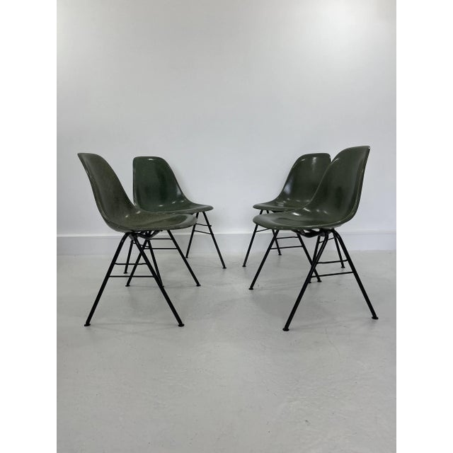Fiberglass DSS Stacking Chairs by Ray & Charles Eames for Herman Miller, 1970 Set of 4 For Sale - Image 16 of 16