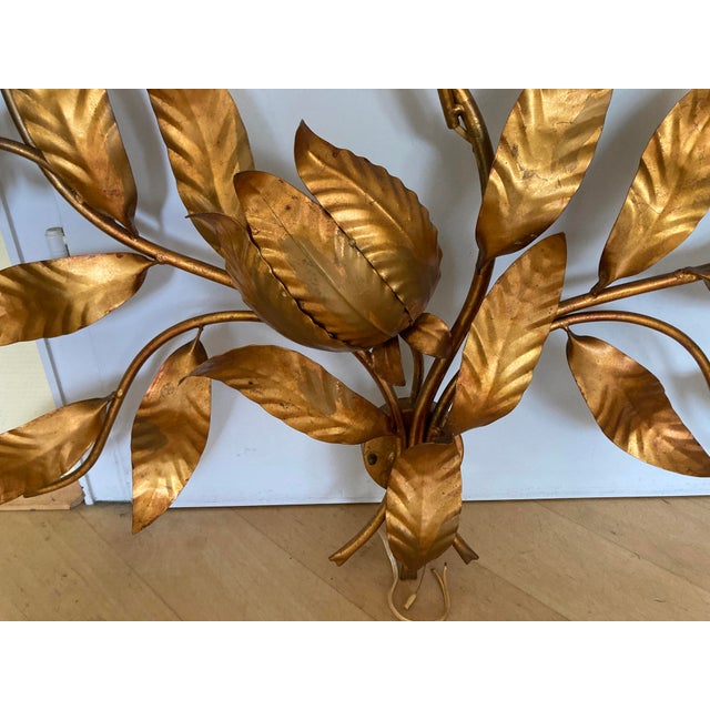 Hollywood Regency Gold-Colored Floral Brass Wall Lamp by Hans Kögl, 1960s For Sale - Image 9 of 14