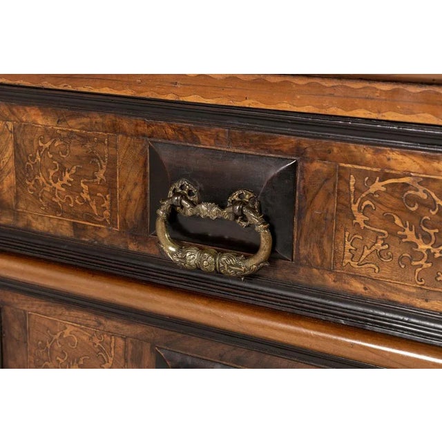 Wood 18th Century Italian Walnut Chest of Drawers For Sale - Image 7 of 12