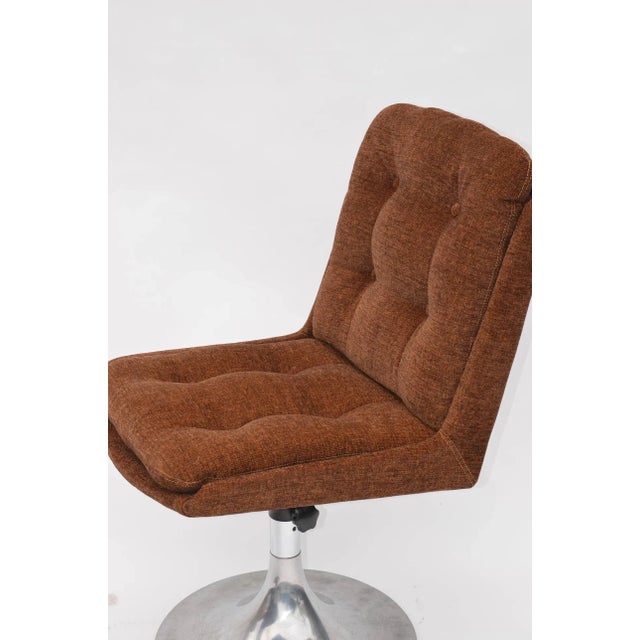 1960s French 1960s Pedestal Chairs in the Style of Roger Tallon - A Pair For Sale - Image 5 of 9