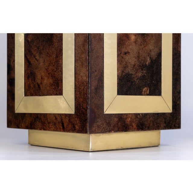 Mid-Century Modern Large Italian Lacquered Vellum & Brass Table Lamp and Shade attributed Aldo Tura, 1960 For Sale - Image 3 of 18