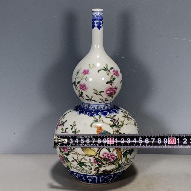 Chinese Blue & White Famille Rose Porcelain Double Gourd Vase With Bird Motif For Sale - Image 4 of 9