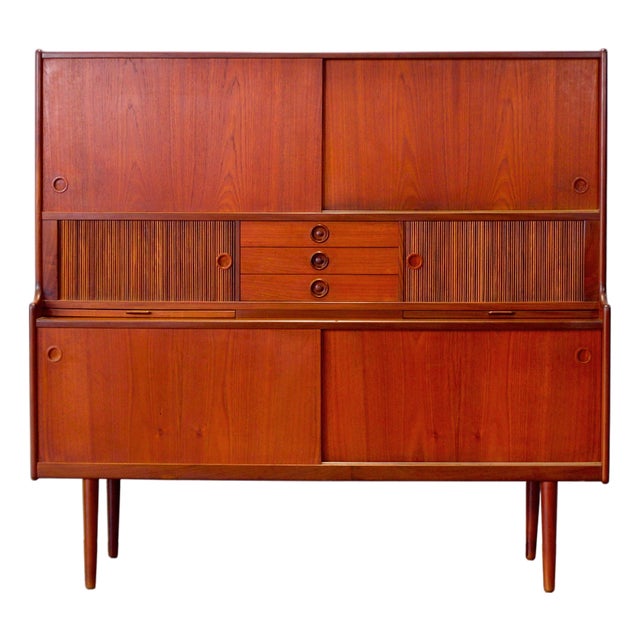 1950s J. Skaaning & Søn Møbelfabrik Teak Highboard Designed by Johannes Andersen For Sale