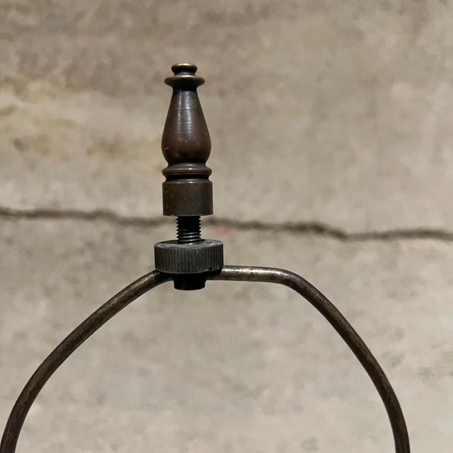 Brown 1950s Laris Refined Modern Table Lamp in Brass and Copper For Sale - Image 8 of 10