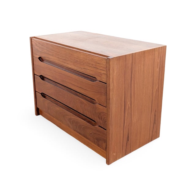 Vintage Chest of Drawers in Teak For Sale - Image 5 of 9