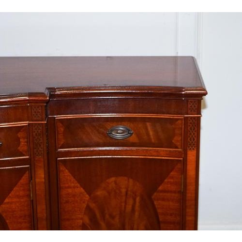 Vintage Serpentine Bow Front Sideboard with Drawers & Cupboard from Wade Furniture For Sale - Image 5 of 18