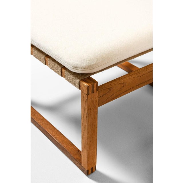 Textile Easy Chairs and Ottomans in Oak and Brass attributed to Børge Mogensen, 1950s, Set of 4 For Sale - Image 7 of 11