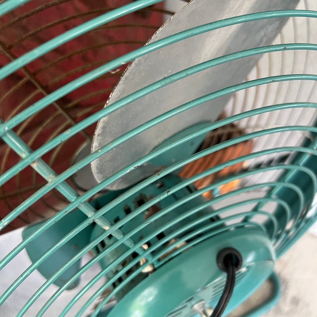 Vintage Emerson Seabreeze Electric Fan Turquoise Metal Frame 24" For Sale - Image 16 of 18