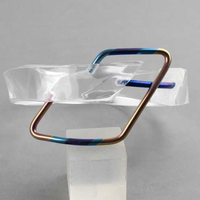 1980s Transparent Lucite Plexiglass Bangle Bracelet With Anodized Aluminum Belt Buckle For Sale - Image 5 of 14
