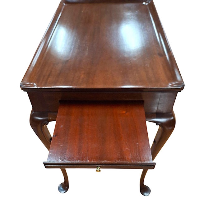 1940s 1940s Queen Anne Style Mahogany Tea Table With Double Pullout Trays For Sale - Image 5 of 10