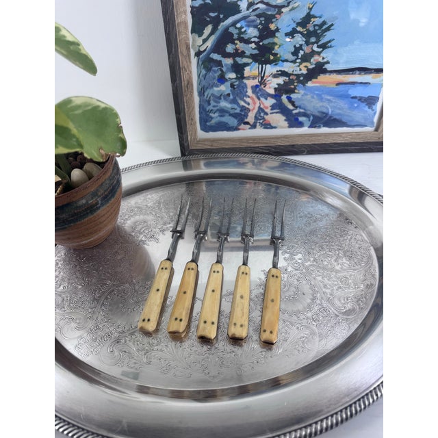 American Antique Primitive Two-Tine Forks With Bone-Style Handles - Set of 5 For Sale - Image 3 of 5