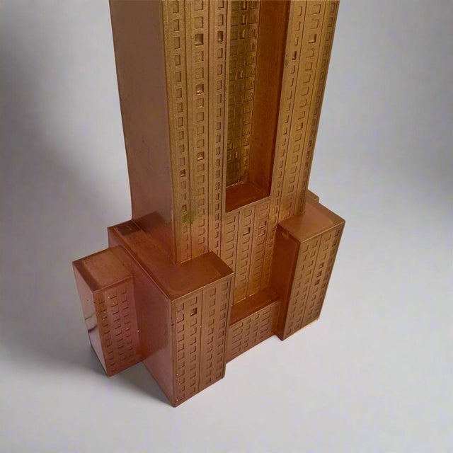 Late 20th-Century Empire State Building Skyscraper Floor Lamp, Italy For Sale In New York - Image 6 of 9