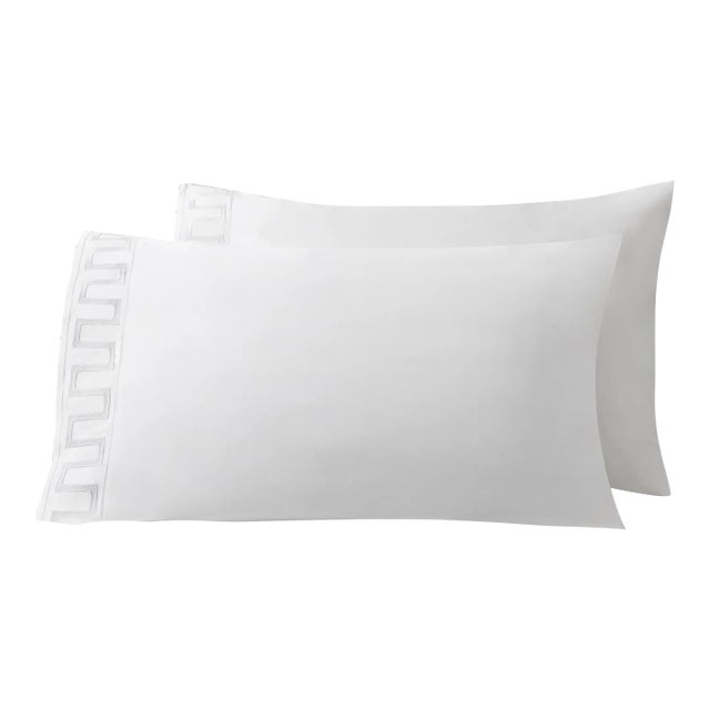 Erin Gates x Kassatex Greek Key King Pillowcase, Set of 2 in White For Sale