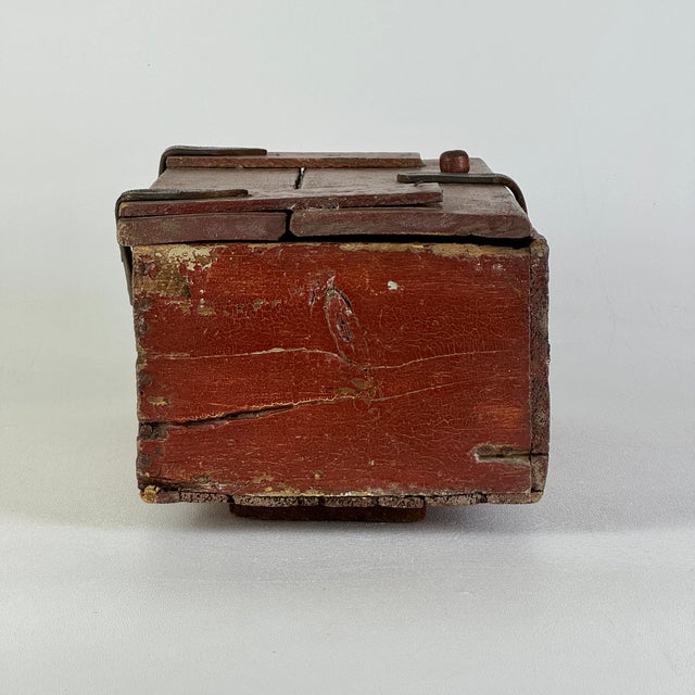 Early 19th C. Americana Primitive Small Handmade Wall Cupboard With Leather Straps Hinges & Latch For Sale In New York - Image 6 of 14