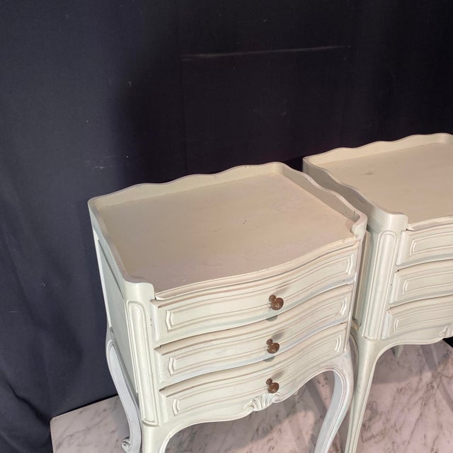 1900 - 1909 Antique French Painted 3 Drawer Louis XV Night Stands -a Pair For Sale - Image 5 of 13