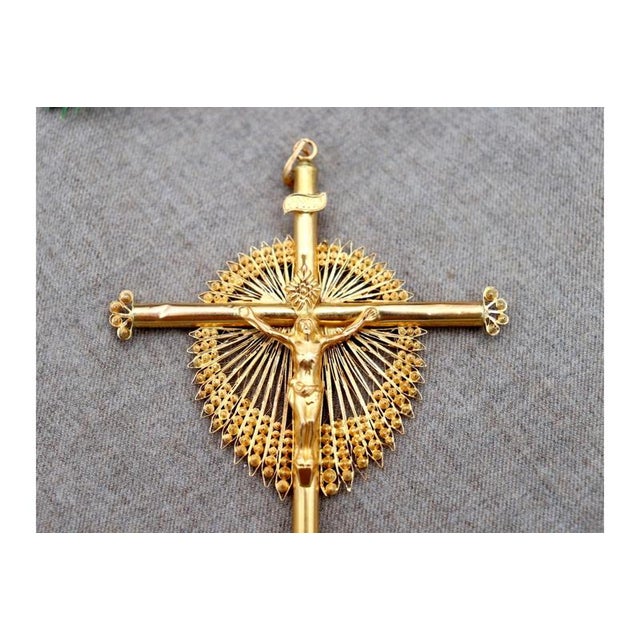19.2k Gold Crucifix with Christ and Our Lady For Sale - Image 6 of 9