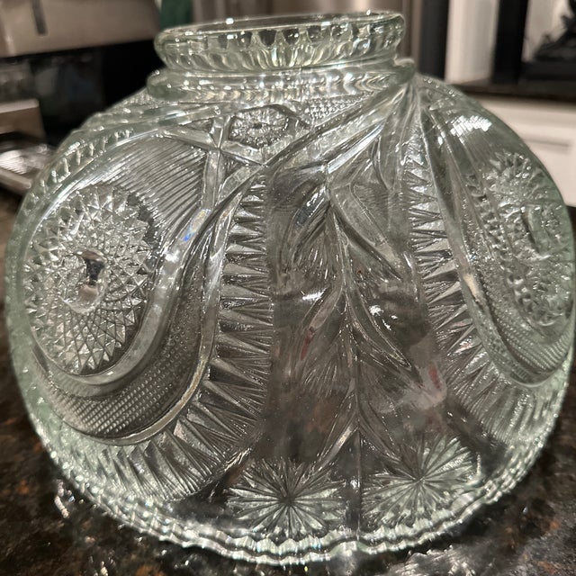Vintage L.E.Smith Pinwheel and Stars Glass Punch Bowl. For Sale - Image 6 of 9