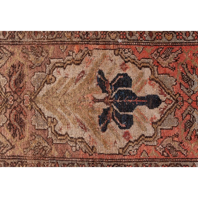 Persian Sultanabad Rug For Sale In New York - Image 6 of 10