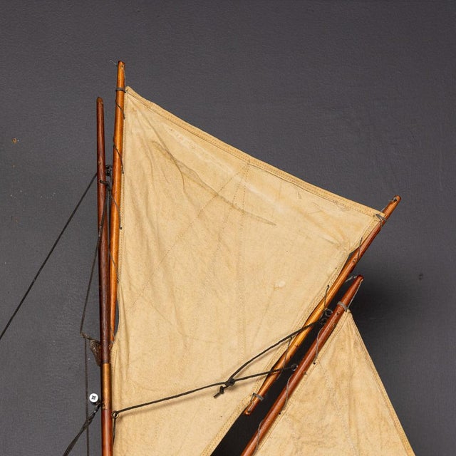 Large Vintage English Gaff Rigged Pond Yacht, 1930 For Sale - Image 4 of 18