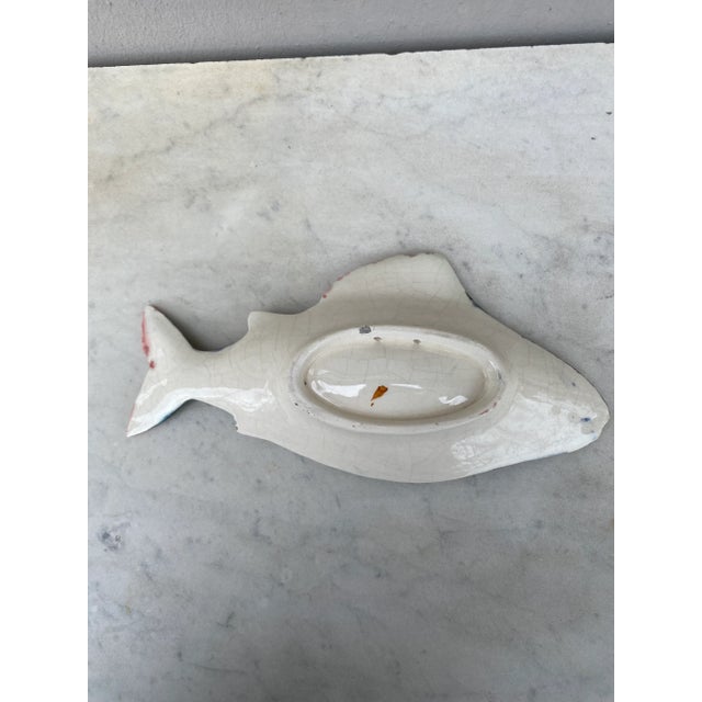 French Majolica Fish Platter Fives Lille Circa 1900 For Sale - Image 4 of 5