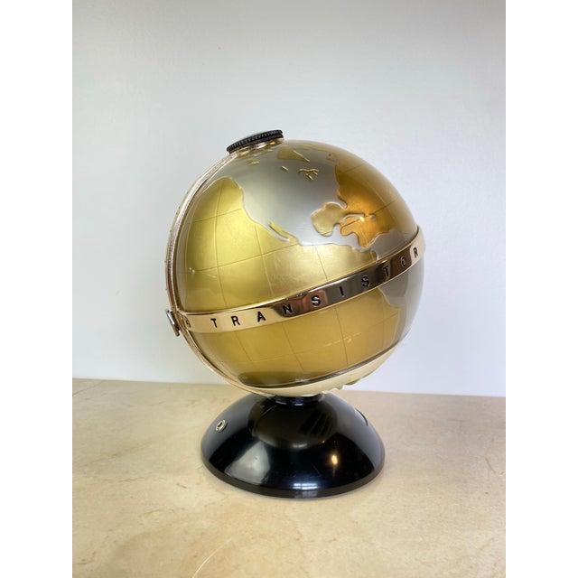 Mid-Century Modern Vintage Vista NTR-6g Globe Transistor Six Radio, Japan, Mid-Century For Sale - Image 3 of 12