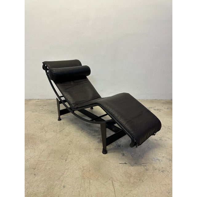Cassina Lc4 Le Corbusier “Noire” Chaise Lounge for Cassina For Sale - Image 4 of 12