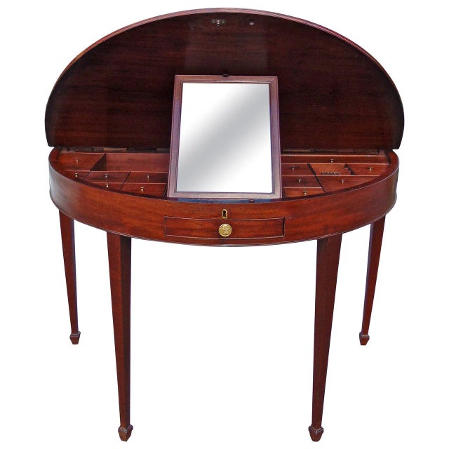 18th Century George III Hepplewhite Mahogany Dressing Table For Sale - Image 10 of 10