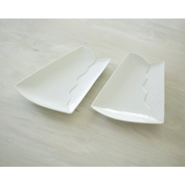 Late 20th Century Uta Feyl for Rosenthal Studio Memphis Pomo Porcelain Serving Dishes Plates- Set of 2 For Sale - Image 6 of 7