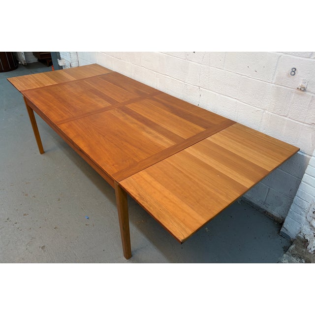 Large Mid-Century Draw-Leaf Dining Table by Mobler of Denmark For Sale - Image 12 of 18
