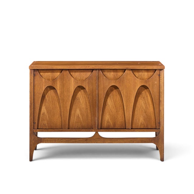 Mid-Century Modern Broyhill Brasilia Mid Century Walnut and Brass Credenza With Hutch For Sale - Image 3 of 13