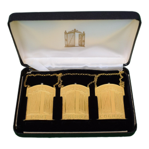 Mid 20th Century The “21” Club X Sporrongs Sweden Cognac, Port & Sherry Decanter Tags (New in Box)