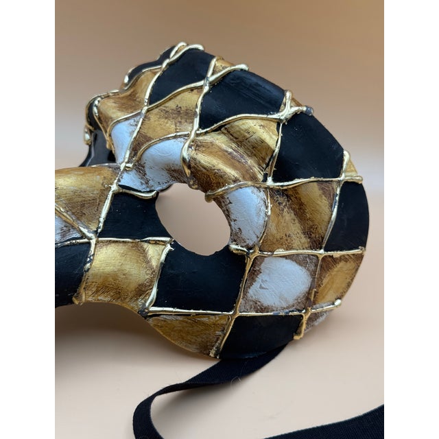 Pair of Handmade Venetian Papier-Mâché Masquerade Masks – Italian For Sale - Image 9 of 12