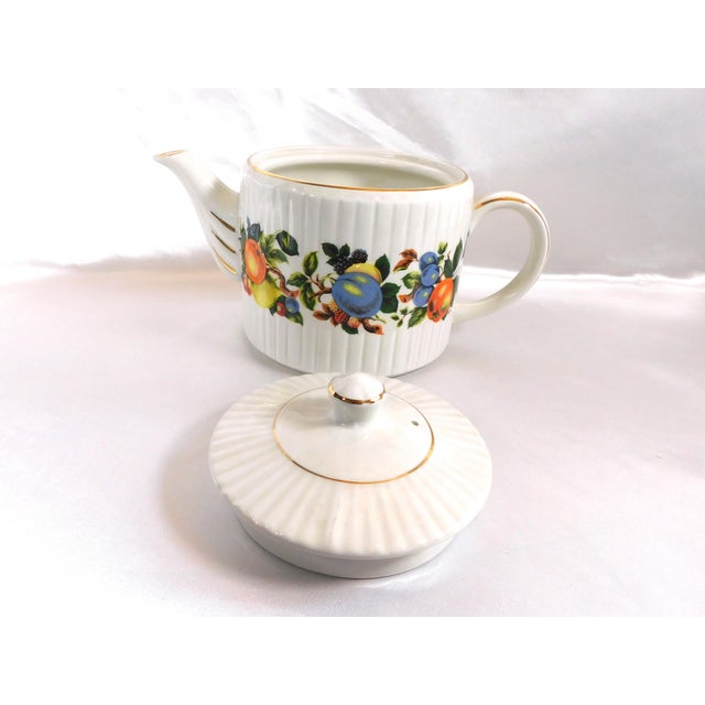 Contemporary 1970s Wood and Sons Ellgreave Teapot With Fruit Design For Sale - Image 3 of 6