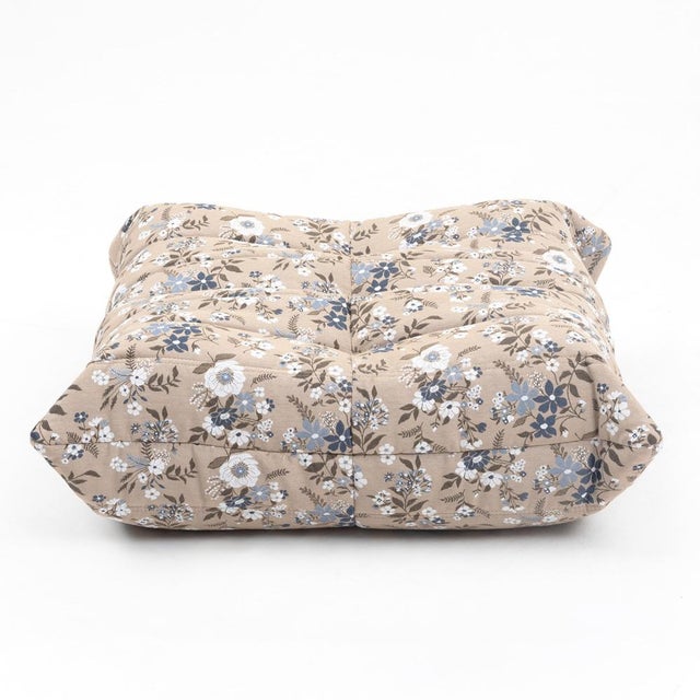 Togo Lounge Chair with Pouf and 2-Seater Sofa in Pattern Fabric by Michel Ducaroy for Ligne Roset, Set of 3 For Sale - Image 17 of 18