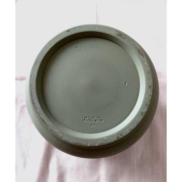1960s 1960s Celadon Sage Green Wedgwood Jasperware Cache Pot Planter For Sale - Image 5 of 6