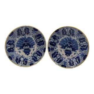 C. 1800 Pair of Delft Blue and White Peacock Feather Vase Plates For Sale