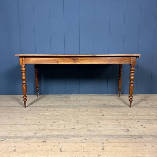 French Dining Table in Cherry Wood For Sale - Image 4 of 18