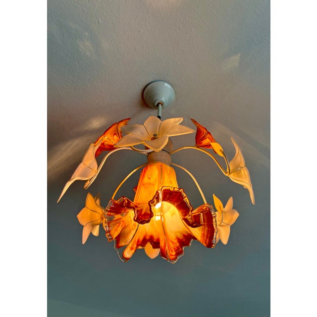 Vintage Italian Murano Style Handblown Swirl Ruffled Shade Pendant, Vintage Amber Brown & White Glass Botanical Chandelier For Sale - Image 16 of 16