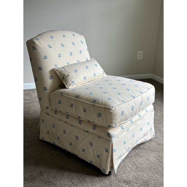 Baker Furniture Company Vintage Baker Milling Road Upholstered Slipper Lounge Chair in Blue & Ivory Fabric For Sale - Image 4 of 9