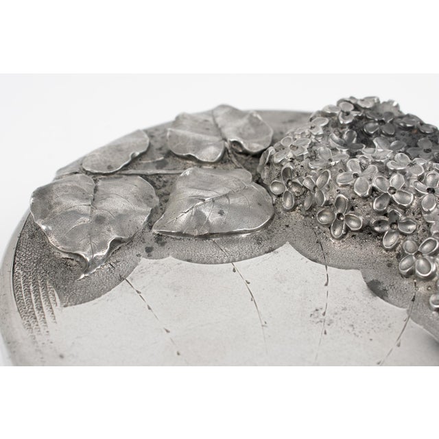 Metal Albert Chezal Art Nouveau Pewter Box with Lilac Decor, France circa 1910 For Sale - Image 7 of 16