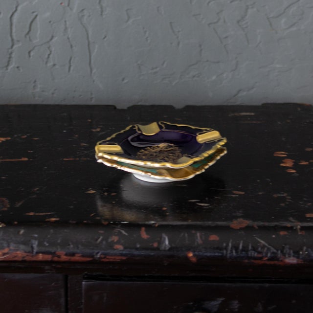 Gold Pair of 20th Century Bavarian Porcelain Ashtrays For Sale - Image 8 of 11