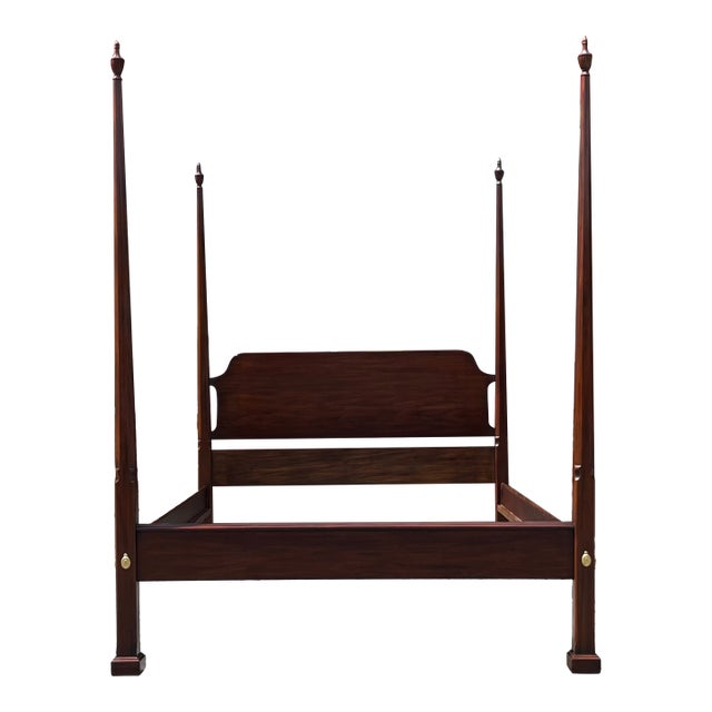 Vintage Henkel Harris Mahogany Queen Size Pencil Post Bed - Style 170, Finish 29 For Sale