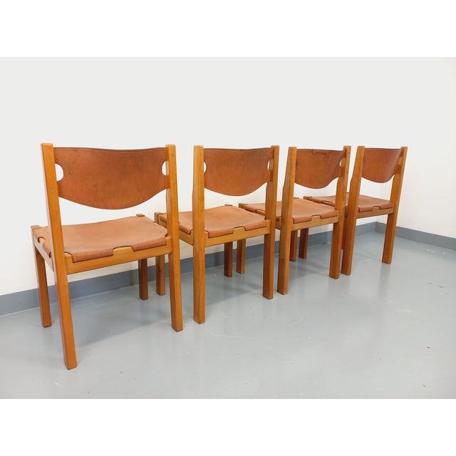 Wood Vintage Chairs in Elm and Leather from Maison Regain, 1970s-1980s, Set of 4 For Sale - Image 7 of 18