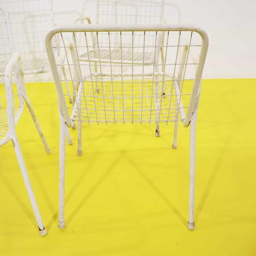 White Metal Garden Chairs with Mesh Structure, 1970s, Set of 4 For Sale - Image 6 of 7