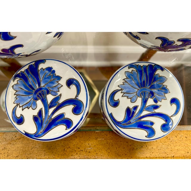 Blue & White Chinese Porcelain Lidded Ginger Jars - A Pair For Sale - Image 12 of 12