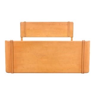 Vintage Heywood Wakefield Airflow Style King Headboard Footboard Bed Frame Wheat Mid Century Modern Art Deco Style For Sale