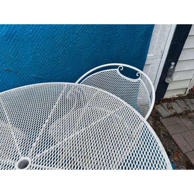 Metal Mid Century Scroll Leg Wrought Iron Patio Set of 5 For Sale - Image 7 of 12