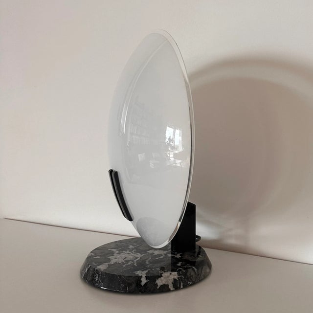 Perla Table Lamp by Bruno Gecchelin for Oluce, 1980 For Sale - Image 4 of 10