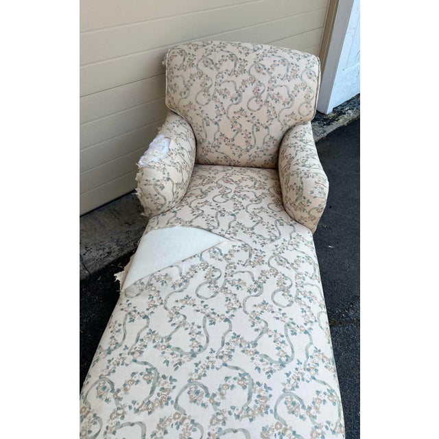 1990s George Smith Standard Arm Chaise For Sale - Image 5 of 9