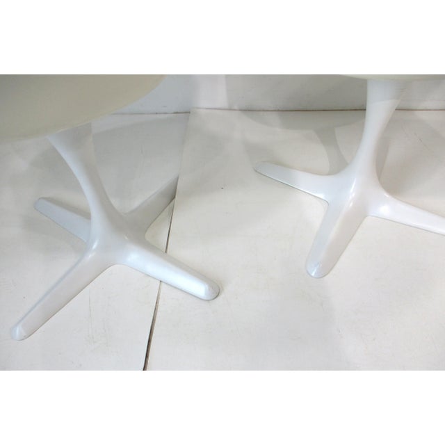 Mid Century Tulip Table and Chairs Set by Burke in the Style of Saarinen For Sale - Image 10 of 16